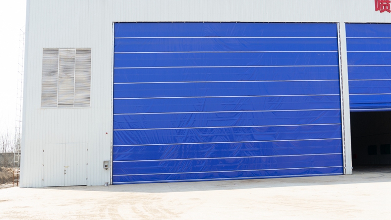 车间卷帘门.jpg